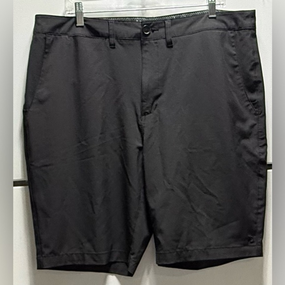 🪅7 Diamonds Black Momentum Hybrid Shorts